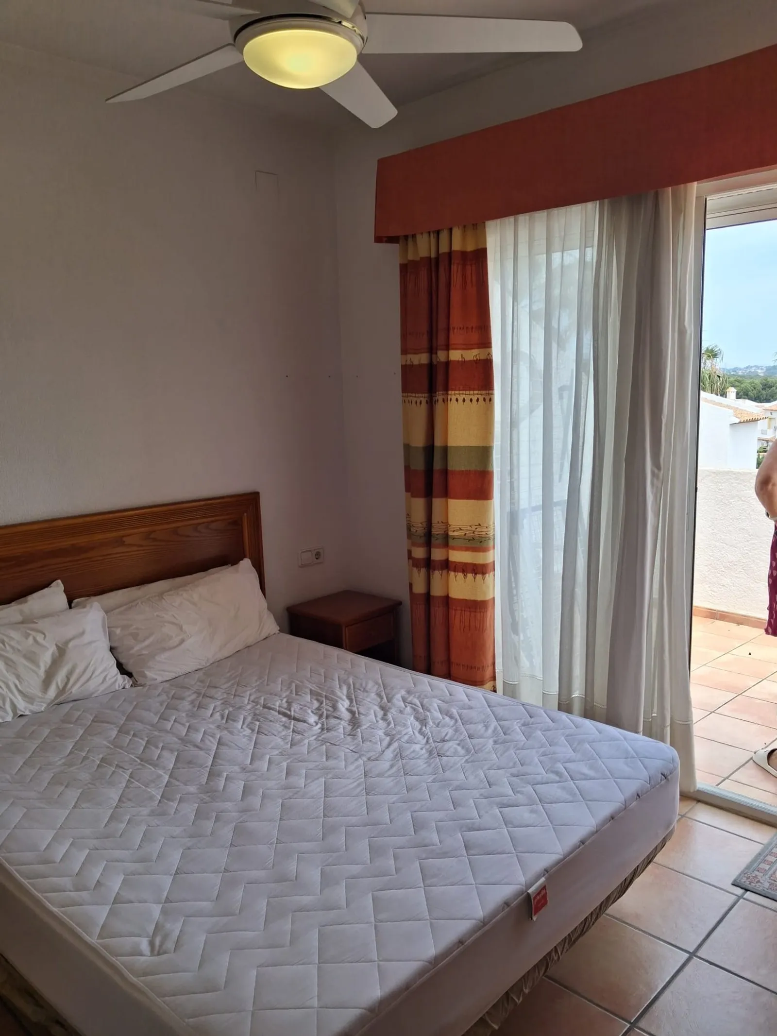 Townhouse with private garden and communal pool