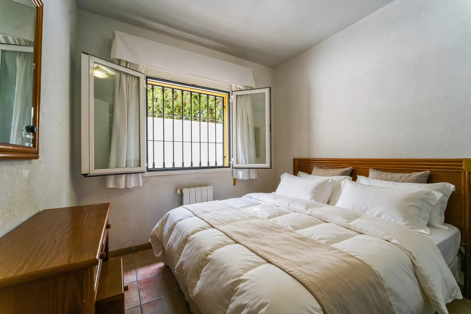 Segundo dormitorio doble de la casa en venta en Calpe
