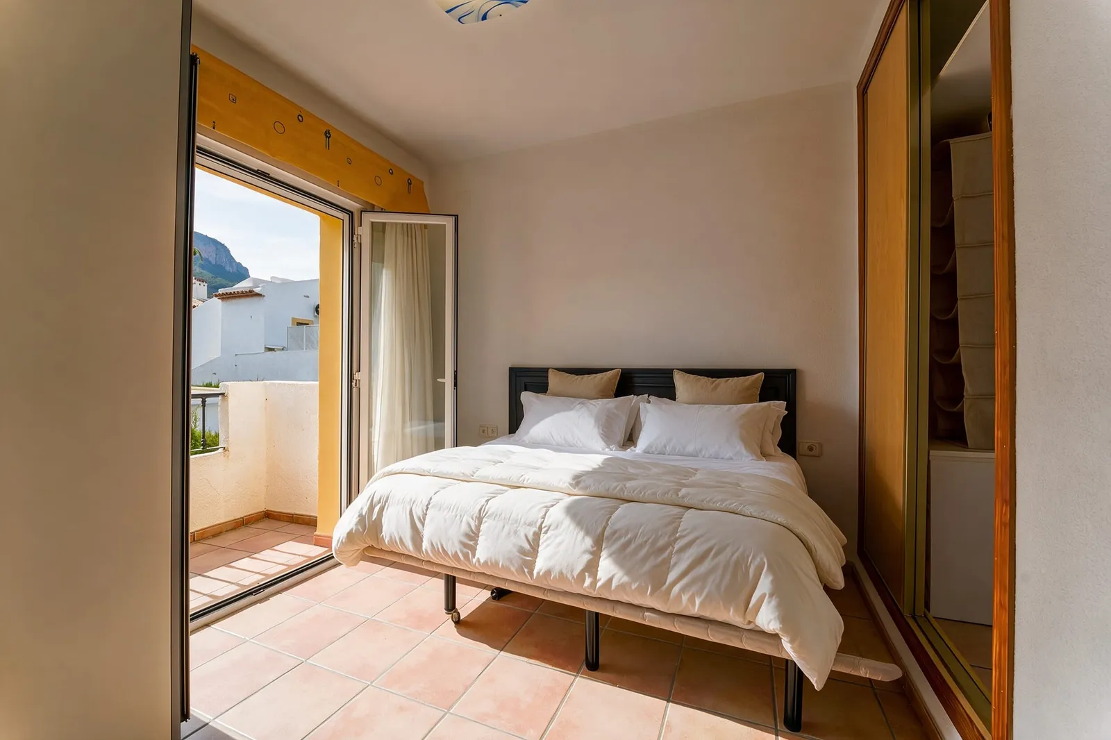 Dormitorio individual con cama nido, casa en Calpe