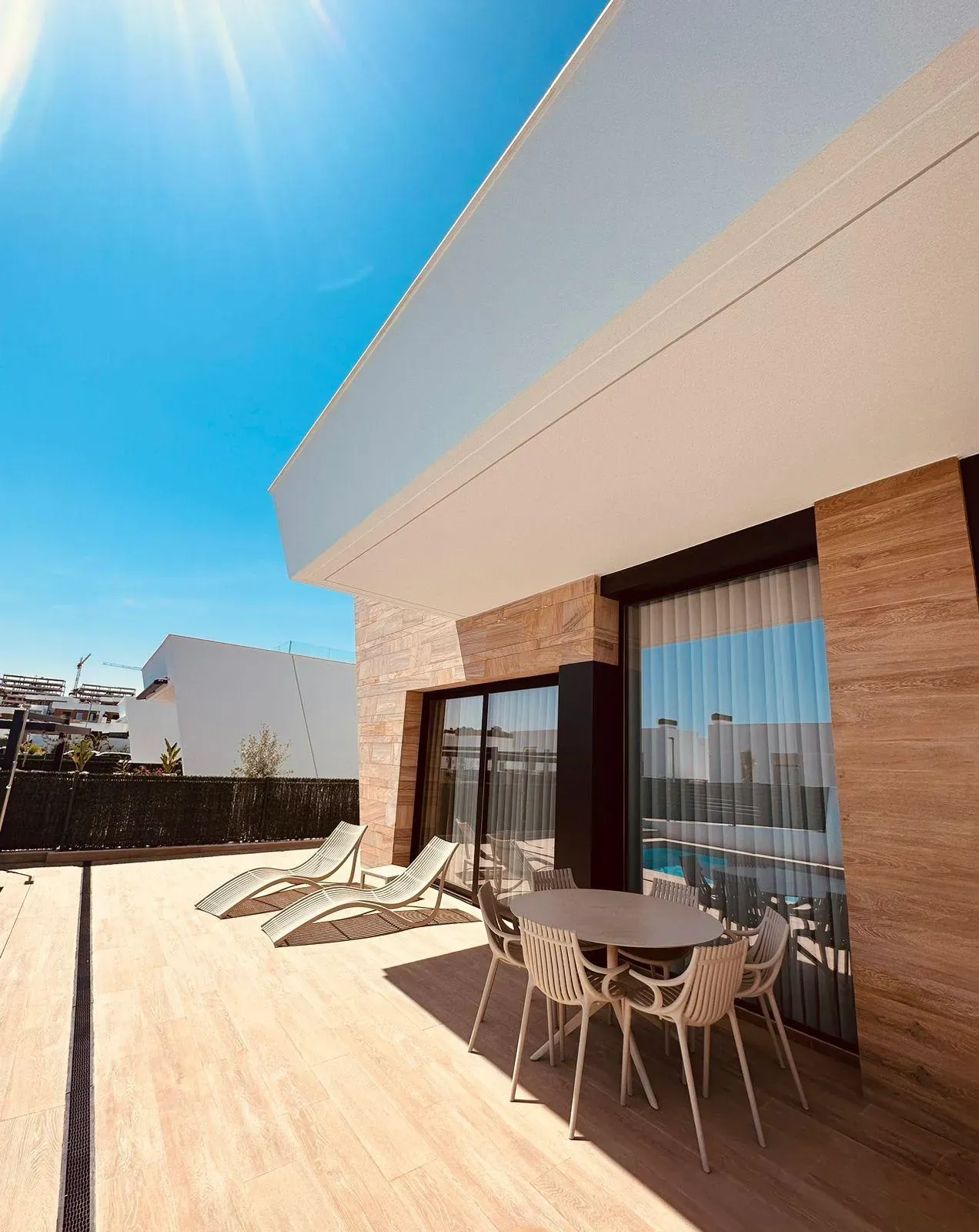 La terraza junto al salón — Fotografía de la vivienda